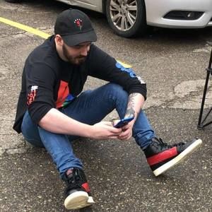 Meet your Posher, Eric